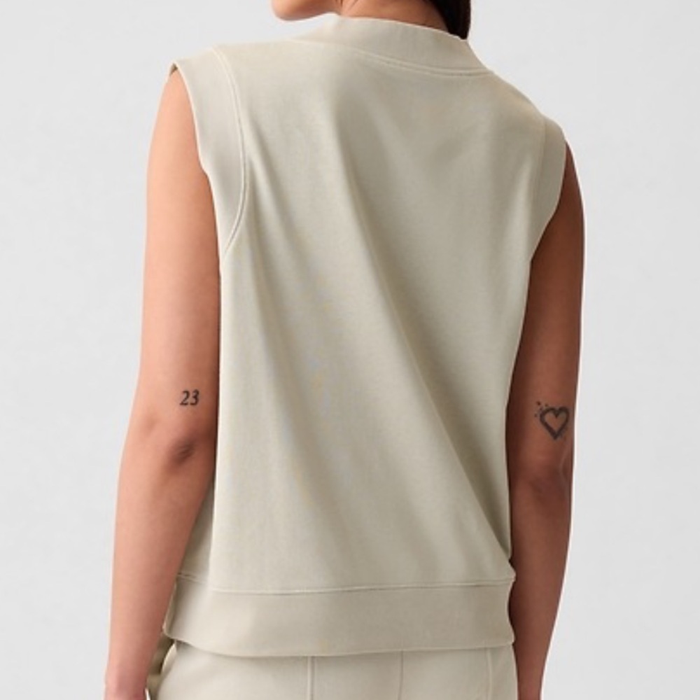 Gap vintage soft oversized sleeveless top, vest MP - Picture 2 of 8